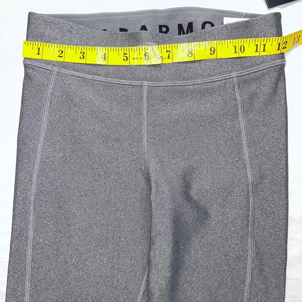 NWT Women’s Small Under Armour Cropped Compression Heatgear Athletic Leggings - Picture 5 of 8